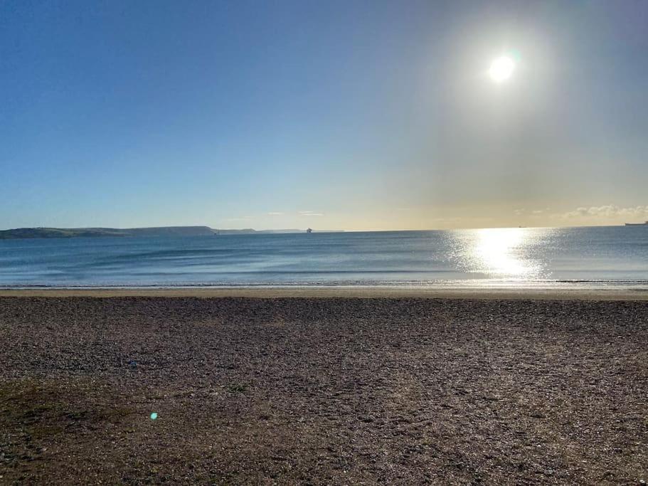 The Bolthole - Only Footsteps From The Beach. Weymouth Esterno foto